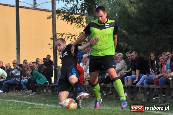 Zdjęcie w galerii na portalu naszraciborz.pl: Płomień Kobyla wciąż niepokonany wiadomości z regionu