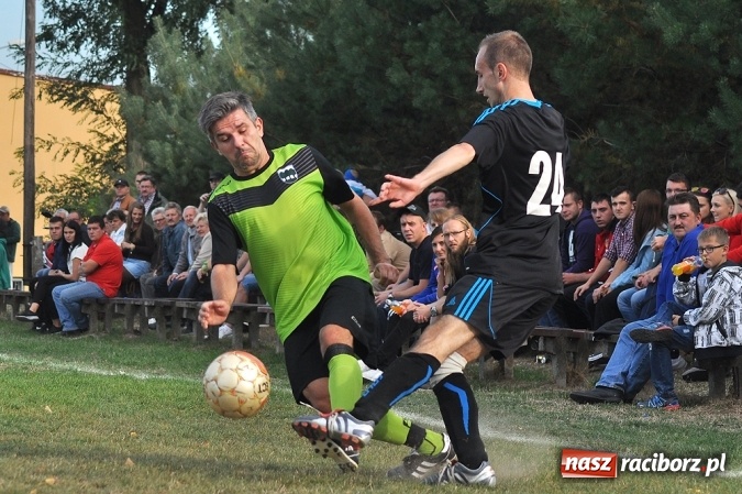 Zdjęcie w galerii na portalu naszraciborz.pl: Płomień Kobyla wciąż niepokonany wiadomości z regionu