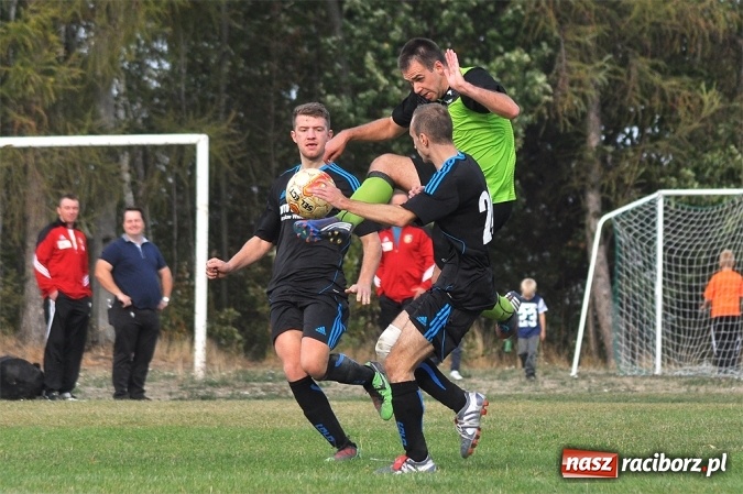 Zdjęcie w galerii na portalu naszraciborz.pl: Płomień Kobyla wciąż niepokonany wiadomości z regionu