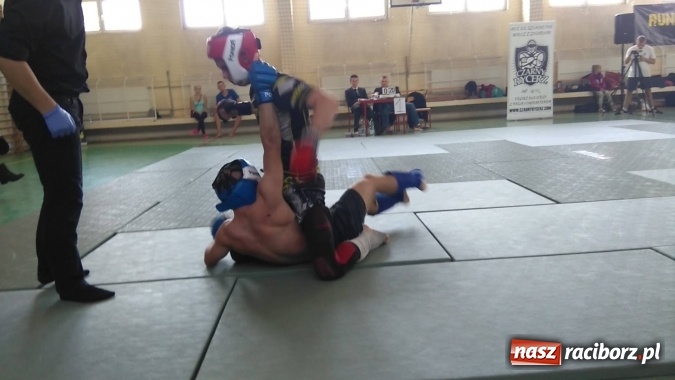 Zdjęcie w galerii na portalu naszraciborz.pl: Podopieczni trenera Tomasza Jabłonki na Mistrzostwach Śląska ALMMA w Świętochłowicach wiadomości z regionu