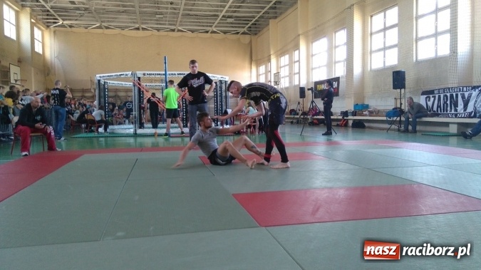 Zdjęcie w galerii na portalu naszraciborz.pl: Podopieczni trenera Tomasza Jabłonki na Mistrzostwach Śląska ALMMA w Świętochłowicach wiadomości z regionu