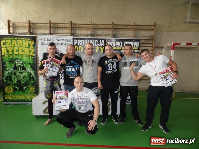 Zdjęcie w galerii na portalu naszraciborz.pl: Podopieczni trenera Tomasza Jabłonki na Mistrzostwach Śląska ALMMA w Świętochłowicach wiadomości z regionu