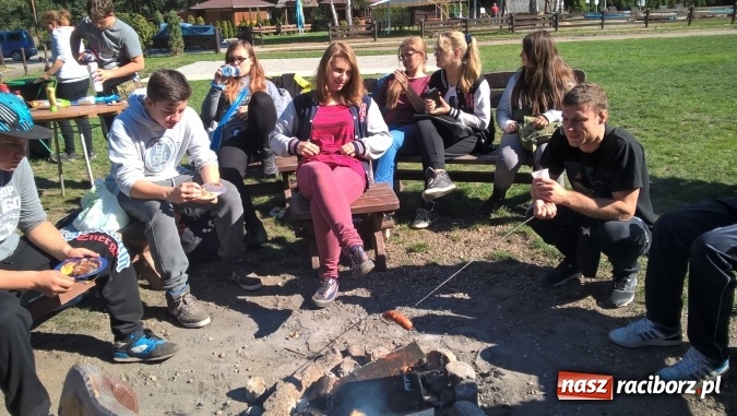 Zdjęcie w galerii na portalu naszraciborz.pl: Uczniowie Gimnazjum nr 5 integrowali się grając w paintball  wiadomości z regionu