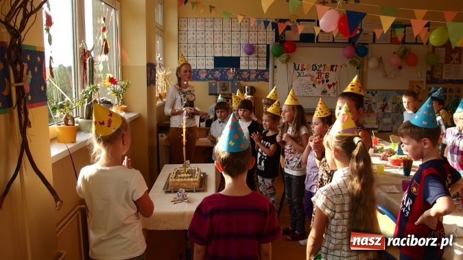 Zdjęcie w galerii na portalu naszraciborz.pl: Szkoła w Kuźni Raciborskiej ma nietuzinkowe pomysły na integrację wiadomości z regionu