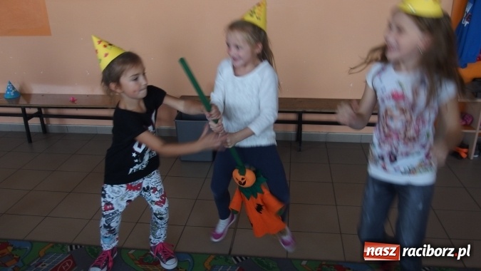 Zdjęcie w galerii na portalu naszraciborz.pl: Szkoła w Kuźni Raciborskiej ma nietuzinkowe pomysły na integrację wiadomości z regionu