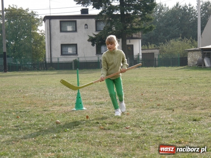 Zdjęcie w galerii na portalu naszraciborz.pl: Szkoła w Kuźni Raciborskiej ma nietuzinkowe pomysły na integrację wiadomości z regionu