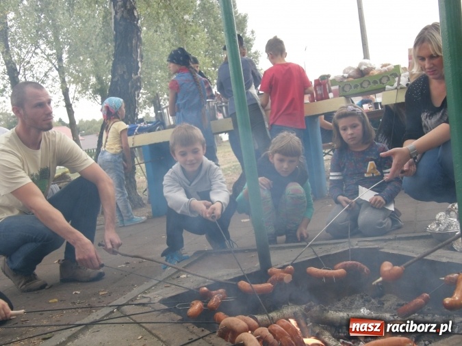 Zdjęcie w galerii na portalu naszraciborz.pl: Szkoła w Kuźni Raciborskiej ma nietuzinkowe pomysły na integrację wiadomości z regionu