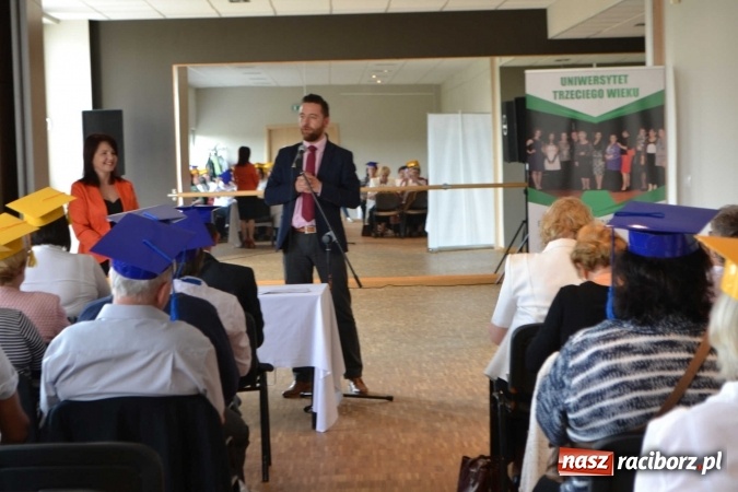 Zdjęcie w galerii na portalu naszraciborz.pl: Uniwersytet Trzeciego Wieku w Kuźni Raciborskiej zainaugurował nowy rok akademicki  wiadomości z regionu