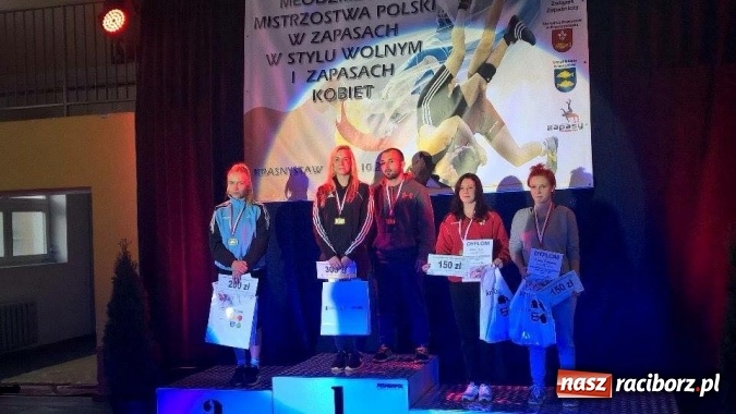 Zdjęcie w galerii na portalu naszraciborz.pl: Młodzieżowcy Dębu w ścisłej czołówce krajowej  wiadomości z regionu