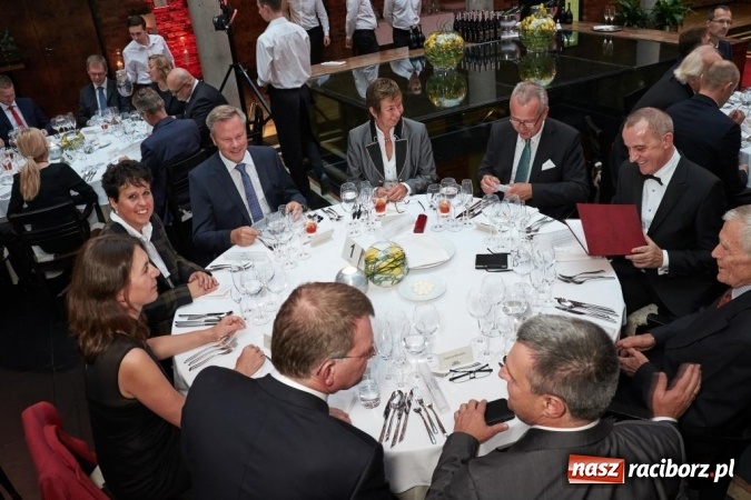 Zdjęcie w galerii na portalu naszraciborz.pl: SGL Carbon Polska S.A. świętował 120-lecie zakładu w Raciborzu - dawnego ZEW-u a wcześniej Siemens-Plania Werke wiadomości z regionu