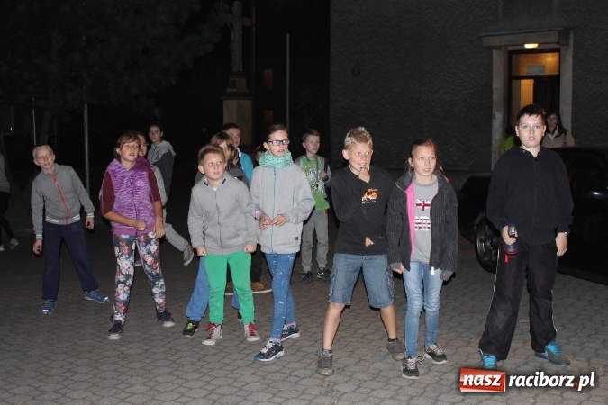 Zdjęcie w galerii na portalu naszraciborz.pl: Nocne marki? Tak, to my! Nocny maraton w Szkole Podstawowej nr 2 wiadomości z regionu