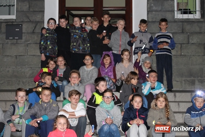 Zdjęcie w galerii na portalu naszraciborz.pl: Nocne marki? Tak, to my! Nocny maraton w Szkole Podstawowej nr 2 wiadomości z regionu