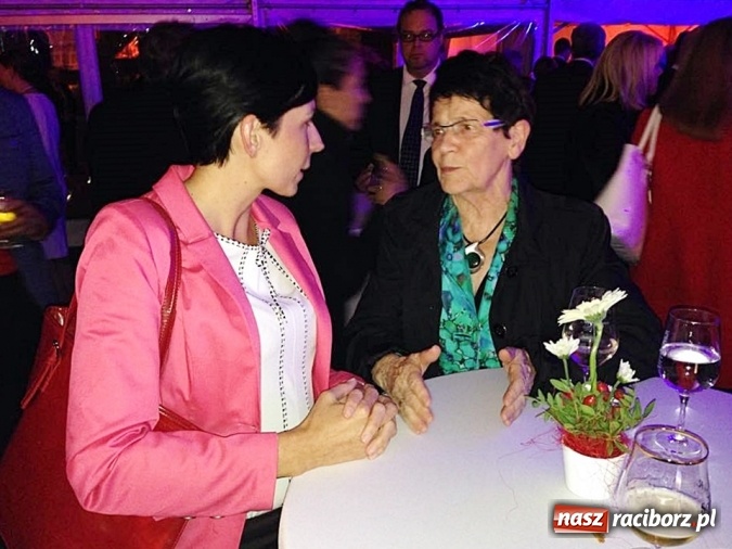 Zdjęcie w galerii na portalu naszraciborz.pl: Anna Ronin na 25-leciu Zjednoczenia Niemiec w Dreźnie. Rozmawiano także o uchodźcach wiadomości z regionu