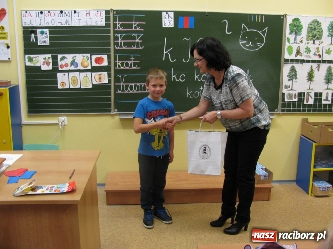 Zdjęcie w galerii na portalu naszraciborz.pl: Rozdano nagrody w konkursie Moje wspomnienia z wizyty w Śląsko-Małopolskim Oddziale Straży Granicznej  wiadomości z regionu