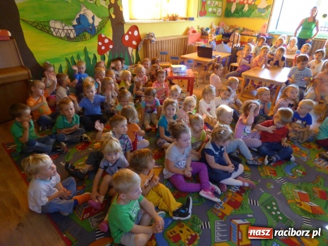 Zdjęcie w galerii na portalu naszraciborz.pl: Przedszkole w Nędzy pamięta o ważnych wydarzeniach!  wiadomości z regionu