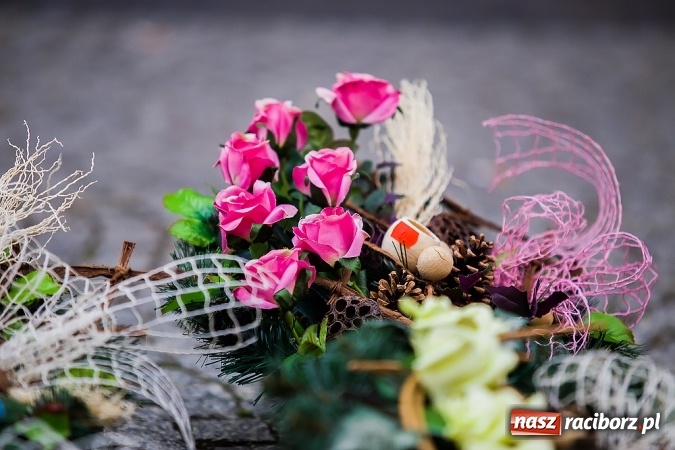 Zdjęcie w galerii na portalu naszraciborz.pl: Kolorowo na placu Dominikańskim w Raciborzu wiadomości z regionu