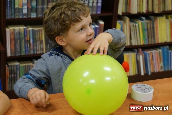 Zdjęcie w galerii na portalu naszraciborz.pl: W bibliotece w Nędzy nie musi być cicho!   wiadomości z regionu