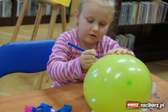 Zdjęcie w galerii na portalu naszraciborz.pl: W bibliotece w Nędzy nie musi być cicho!   wiadomości z regionu