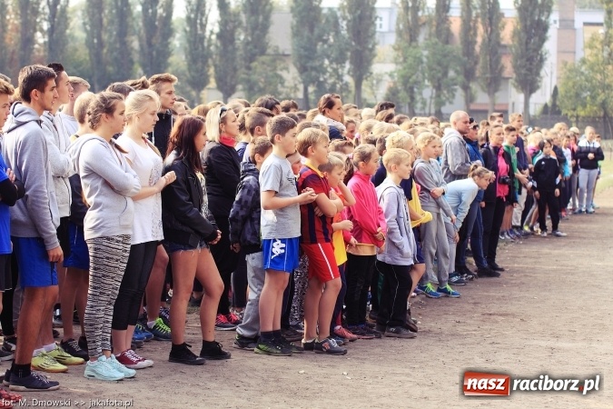 Zdjęcie w galerii na portalu naszraciborz.pl: Sport szkolny. Lekkoatletyczna Olimpiada na stadionie PWSZ wiadomości z regionu