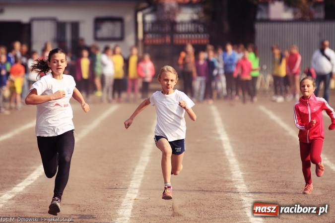 Zdjęcie w galerii na portalu naszraciborz.pl: Sport szkolny. Lekkoatletyczna Olimpiada na stadionie PWSZ wiadomości z regionu