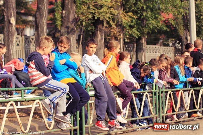 Zdjęcie w galerii na portalu naszraciborz.pl: Sport szkolny. Lekkoatletyczna Olimpiada na stadionie PWSZ wiadomości z regionu