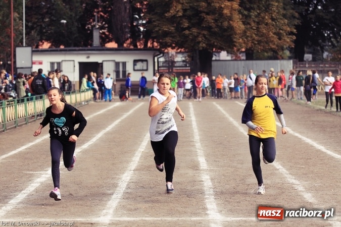 Zdjęcie w galerii na portalu naszraciborz.pl: Sport szkolny. Lekkoatletyczna Olimpiada na stadionie PWSZ wiadomości z regionu