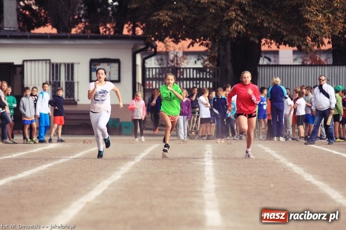 Zdjęcie w galerii na portalu naszraciborz.pl: Sport szkolny. Lekkoatletyczna Olimpiada na stadionie PWSZ wiadomości z regionu