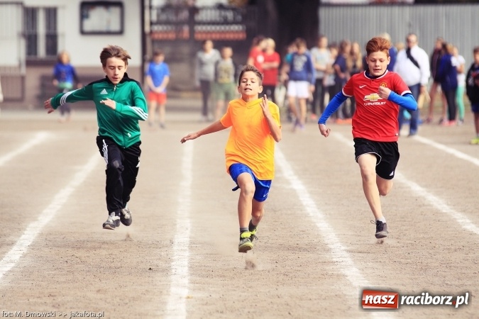 Zdjęcie w galerii na portalu naszraciborz.pl: Sport szkolny. Lekkoatletyczna Olimpiada na stadionie PWSZ wiadomości z regionu