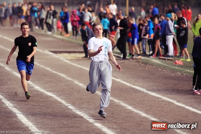 Zdjęcie w galerii na portalu naszraciborz.pl: Sport szkolny. Lekkoatletyczna Olimpiada na stadionie PWSZ wiadomości z regionu