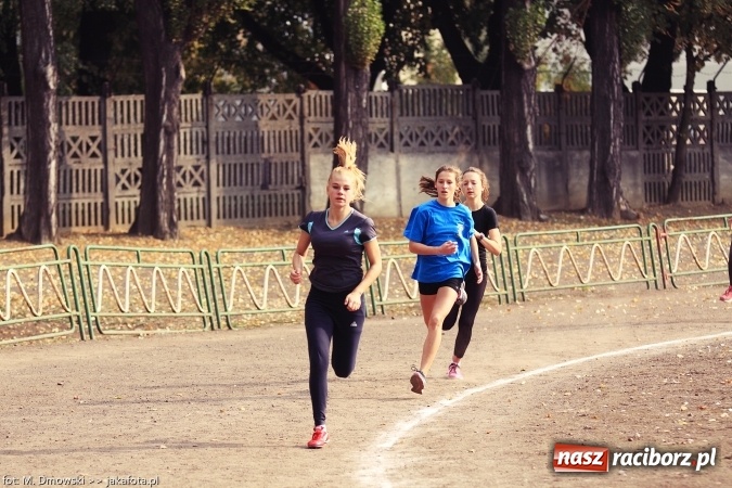 Zdjęcie w galerii na portalu naszraciborz.pl: Sport szkolny. Lekkoatletyczna Olimpiada na stadionie PWSZ wiadomości z regionu