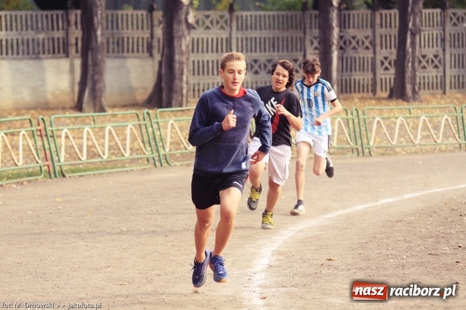 Zdjęcie w galerii na portalu naszraciborz.pl: Sport szkolny. Lekkoatletyczna Olimpiada na stadionie PWSZ wiadomości z regionu
