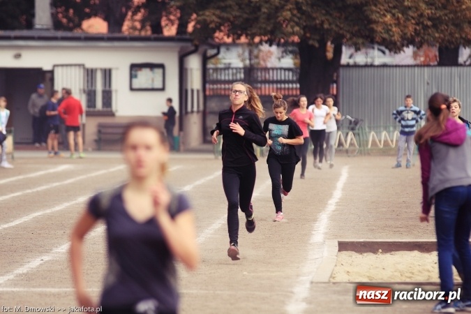 Zdjęcie w galerii na portalu naszraciborz.pl: Sport szkolny. Lekkoatletyczna Olimpiada na stadionie PWSZ wiadomości z regionu