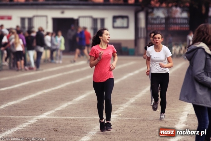 Zdjęcie w galerii na portalu naszraciborz.pl: Sport szkolny. Lekkoatletyczna Olimpiada na stadionie PWSZ wiadomości z regionu