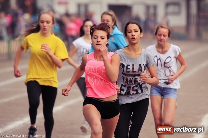 Zdjęcie w galerii na portalu naszraciborz.pl: Sport szkolny. Lekkoatletyczna Olimpiada na stadionie PWSZ wiadomości z regionu