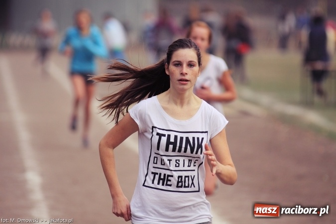 Zdjęcie w galerii na portalu naszraciborz.pl: Sport szkolny. Lekkoatletyczna Olimpiada na stadionie PWSZ wiadomości z regionu