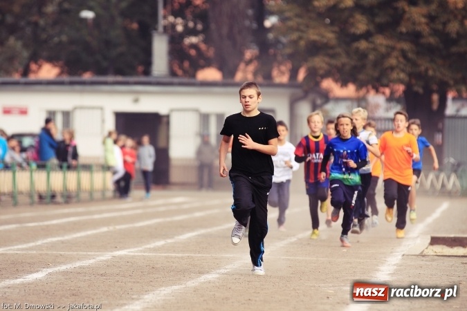 Zdjęcie w galerii na portalu naszraciborz.pl: Sport szkolny. Lekkoatletyczna Olimpiada na stadionie PWSZ wiadomości z regionu