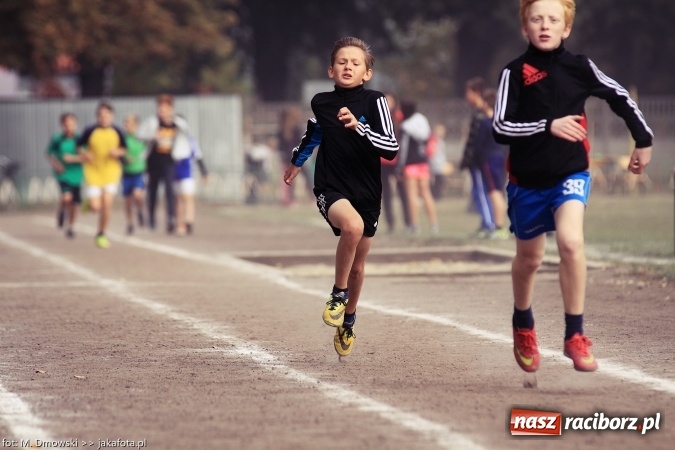 Zdjęcie w galerii na portalu naszraciborz.pl: Sport szkolny. Lekkoatletyczna Olimpiada na stadionie PWSZ wiadomości z regionu