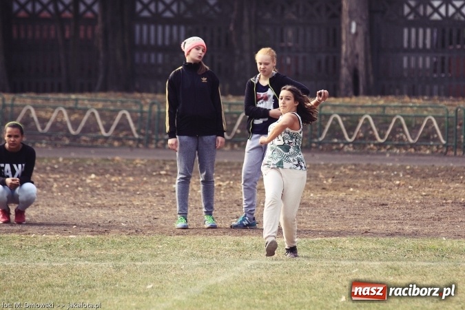 Zdjęcie w galerii na portalu naszraciborz.pl: Sport szkolny. Lekkoatletyczna Olimpiada na stadionie PWSZ wiadomości z regionu