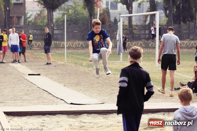 Zdjęcie w galerii na portalu naszraciborz.pl: Sport szkolny. Lekkoatletyczna Olimpiada na stadionie PWSZ wiadomości z regionu