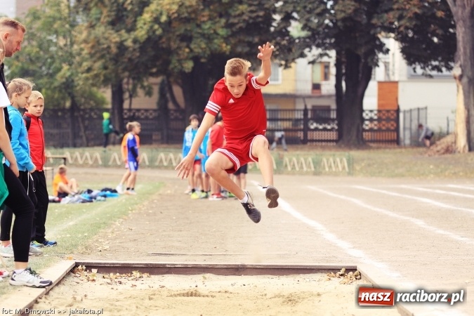 Zdjęcie w galerii na portalu naszraciborz.pl: Sport szkolny. Lekkoatletyczna Olimpiada na stadionie PWSZ wiadomości z regionu