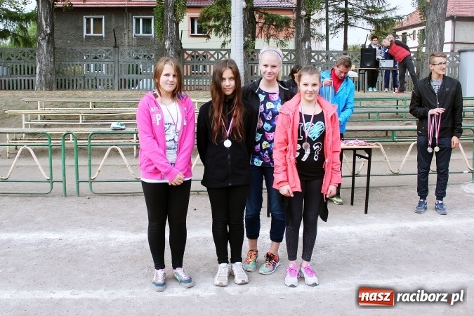 Zdjęcie w galerii na portalu naszraciborz.pl: Sport szkolny. Lekkoatletyczna Olimpiada na stadionie PWSZ wiadomości z regionu