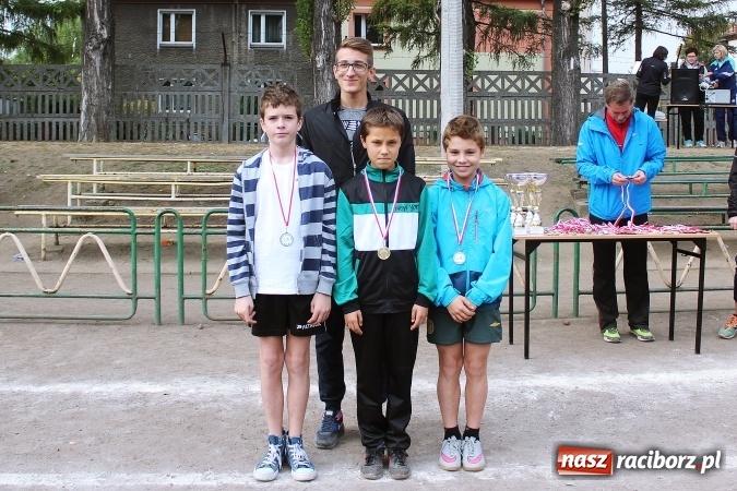 Zdjęcie w galerii na portalu naszraciborz.pl: Sport szkolny. Lekkoatletyczna Olimpiada na stadionie PWSZ wiadomości z regionu