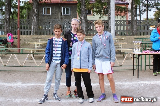 Zdjęcie w galerii na portalu naszraciborz.pl: Sport szkolny. Lekkoatletyczna Olimpiada na stadionie PWSZ wiadomości z regionu