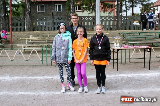 Zdjęcie w galerii na portalu naszraciborz.pl: Sport szkolny. Lekkoatletyczna Olimpiada na stadionie PWSZ wiadomości z regionu