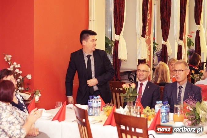 Zdjęcie w galerii na portalu naszraciborz.pl: Nauczycielska Solidarność na spotkaniu w Raciborskiej wiadomości z regionu