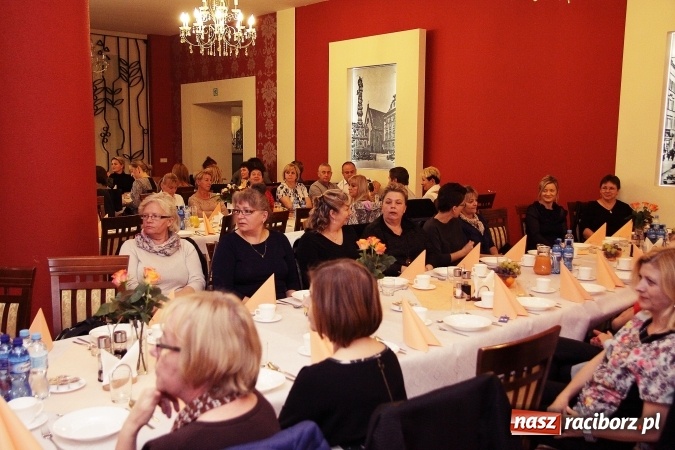 Zdjęcie w galerii na portalu naszraciborz.pl: Nauczycielska Solidarność na spotkaniu w Raciborskiej wiadomości z regionu