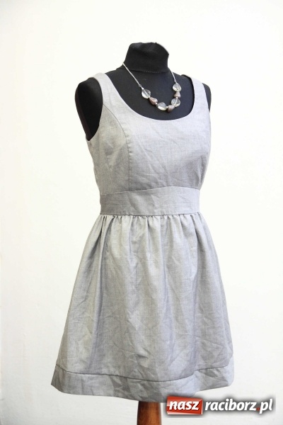 Zdjęcie w galerii na portalu naszraciborz.pl: ROBAN - najlepsze kreacje na półmetek i studniówkę a do tego biżuteria. Zobacz galerię wiadomości z regionu