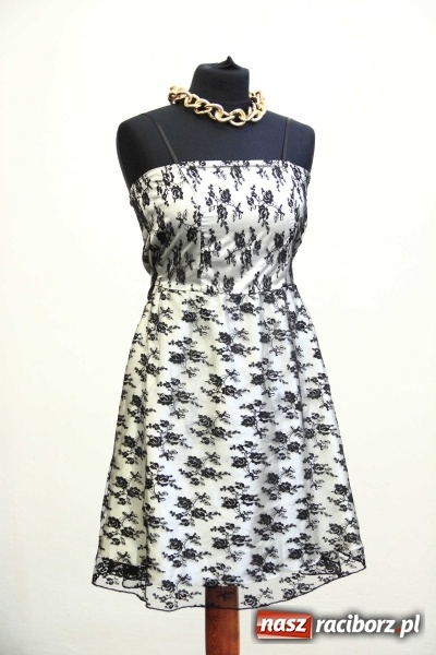 Zdjęcie w galerii na portalu naszraciborz.pl: ROBAN - najlepsze kreacje na półmetek i studniówkę a do tego biżuteria. Zobacz galerię wiadomości z regionu