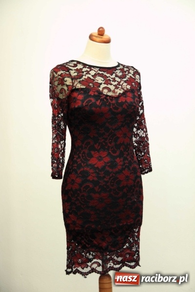 Zdjęcie w galerii na portalu naszraciborz.pl: ROBAN - najlepsze kreacje na półmetek i studniówkę a do tego biżuteria. Zobacz galerię wiadomości z regionu