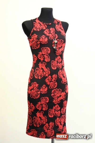 Zdjęcie w galerii na portalu naszraciborz.pl: ROBAN - najlepsze kreacje na półmetek i studniówkę a do tego biżuteria. Zobacz galerię wiadomości z regionu